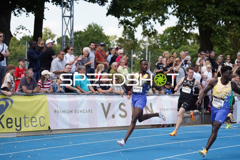 Owen Ansah (#78) und Kevin Kranz (#68) im 100m-Sprint beim Jäger-Gala Mannheim