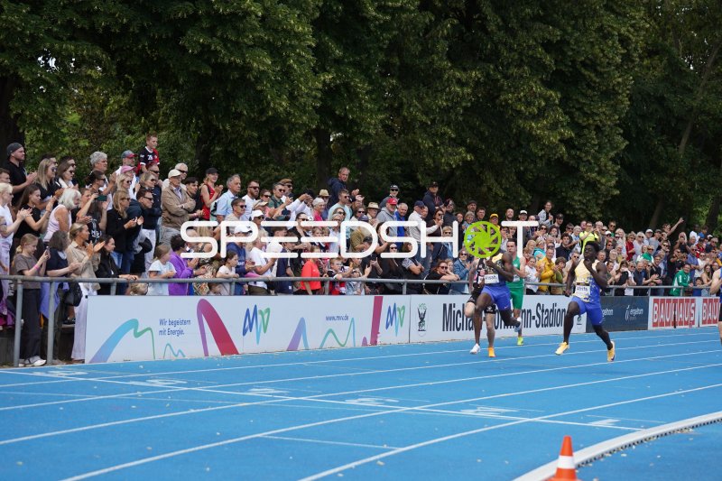 Sprintfinale im Michael-Hoffmann-Stadion Mannheim vor vollem Publikum