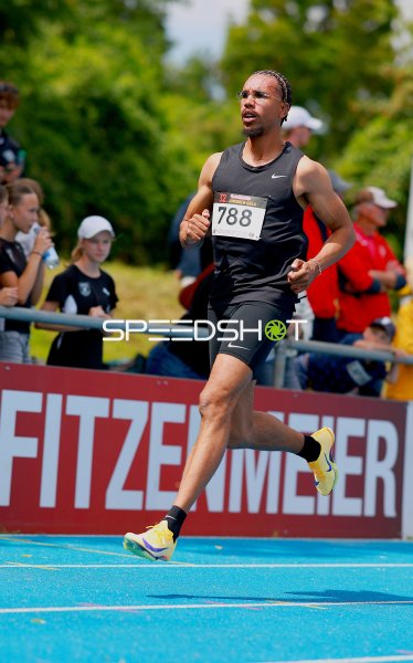 Athlet #788 beim Sprint bei der 32. Junioren-Gala in Mannheim