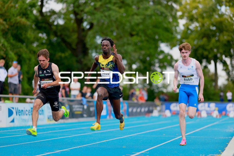 Heiko Gussmann (#64), Ryan Zeze (#173) und Joshua Robb (#14) im 100m-Sprint
