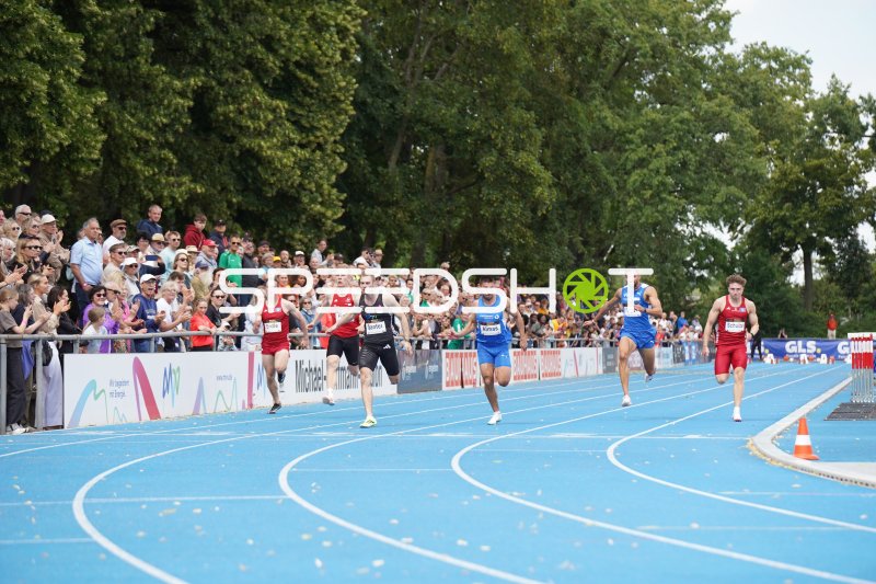 Sprint-Finale im Michael-Hoffmann-Stadion Mannheim mit Almas Deniz und weiteren Athleten