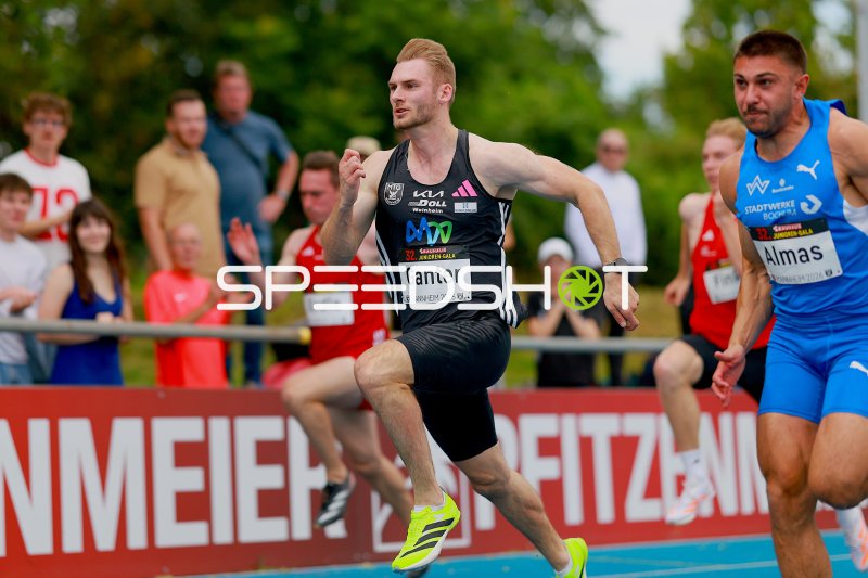 Robin Ganter und Almas Deniz beim Sprint im Michael-Hoffmann-Stadion Mannheim
