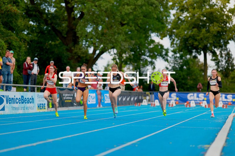 Anna Pantchev und Sina Kammerschmitt im 100m-Sprint in Mannheim