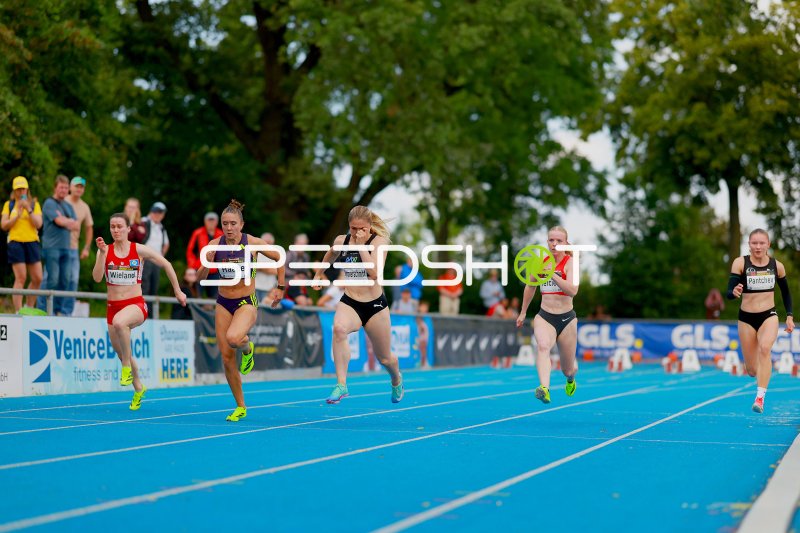 Anna Pantchev beim 100m-Sprint im Michael-Hoffmann-Stadion Mannheim