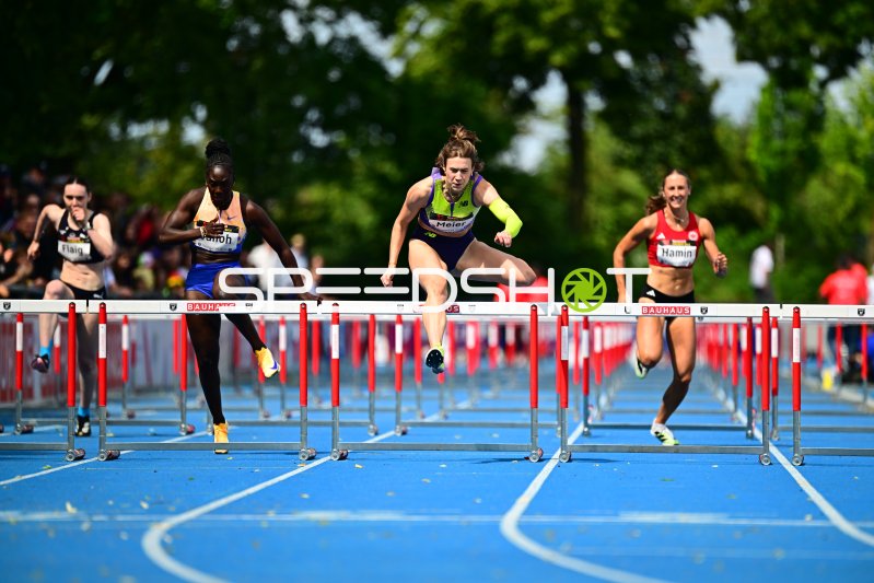 Marlene Meier und Hawa Jalloh beim 100m-Hürdenlauf in Mannheim