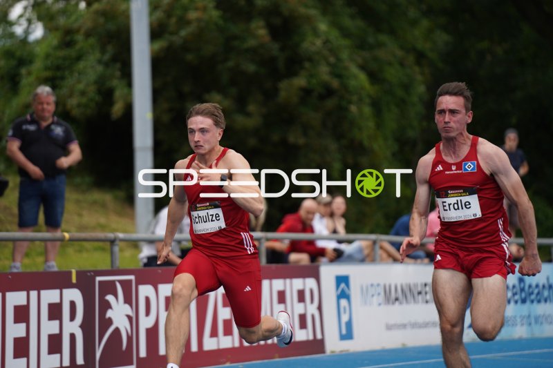 Felix Schulze (#86) und Paul Erdle (#81) im Sprint beim Bauhaus Juniorengala Mannheim