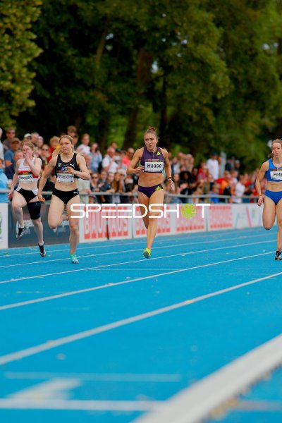 Rebekka Haase (#65) vor Sina Kammerschmitt und Daria Peter beim 100m-Sprint