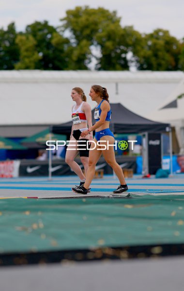 Daria Peter und Lisa Nippgen beim Leichtathletik-Meeting in Mannheim