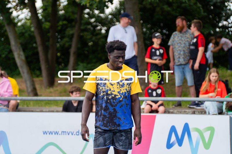 Elvis Afrifa beim Leichtathletik-Meeting im Michael-Hoffmann-Stadion Mannheim
