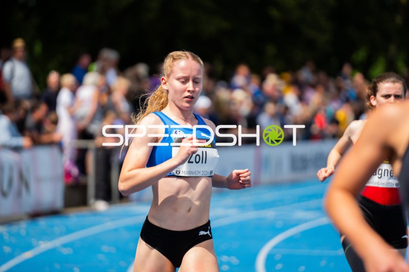 Pauline Zoll beim 100m/200m-Lauf im Michael-Hoffmann-Stadion Mannheim