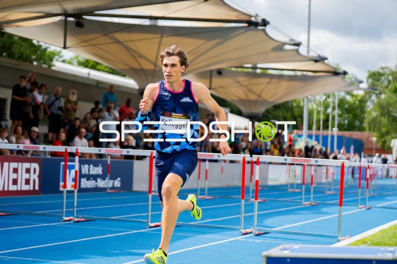 Jakob Kollegger (#369) bei den 400m-Hürden in Mannheim
