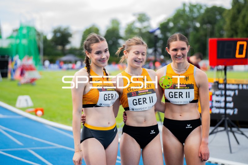 Fischer Luna, Bolten Amke und Wübben Mieke bei der 32. Junioren-Gala Mannheim