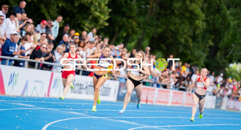 Rebekka Haase beim 100m-Sprint im Michael-Hoffmann-Stadion Mannheim