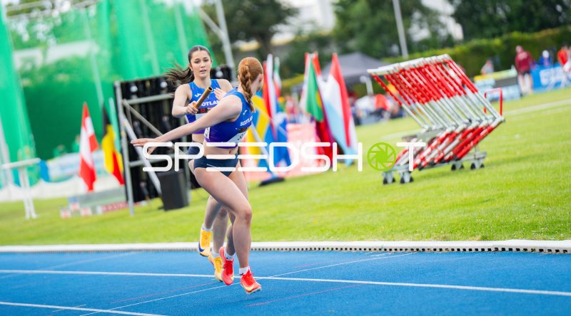 Staffelübergabe im 4x100m-Lauf beim Meeting in Mannheim