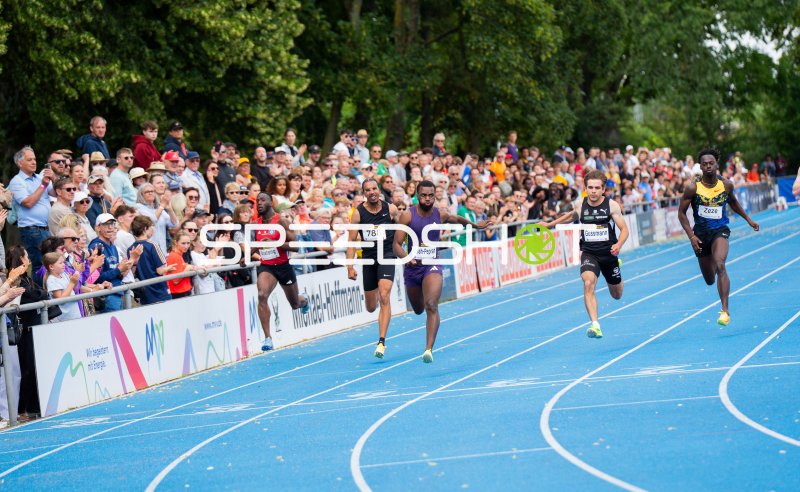 Lucas Ansah-Peprah (#788), Heiko Gussmann und Ryan Zeze im 100m-Sprint