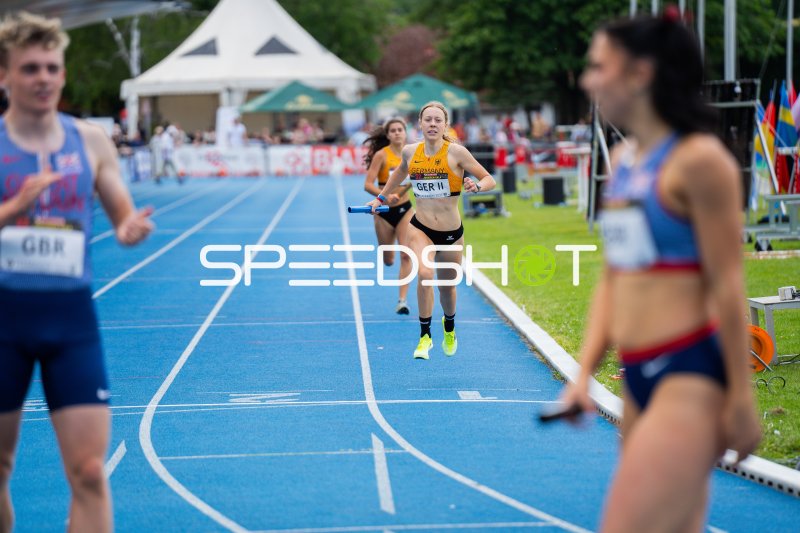 4x400m-Staffel: Deutschland (GER II) beim Wechsel im Michael-Hoffmann-Stadion
