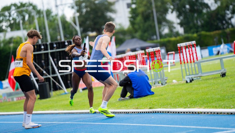 Staffelübergabe im 4x100m – Great Britain beim Mixed-Relay in Mannheim