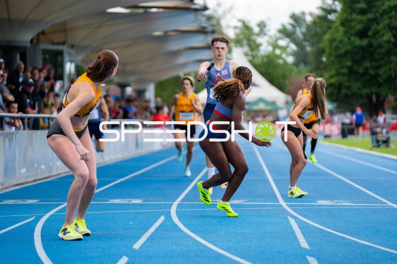 Staffelwechsel im 4x100m-Lauf beim Leichtathletik-Meeting in Mannheim