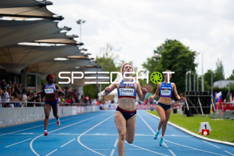 Sophie Thomas (#211) im Zieleinlauf beim Sprint in Mannheim
