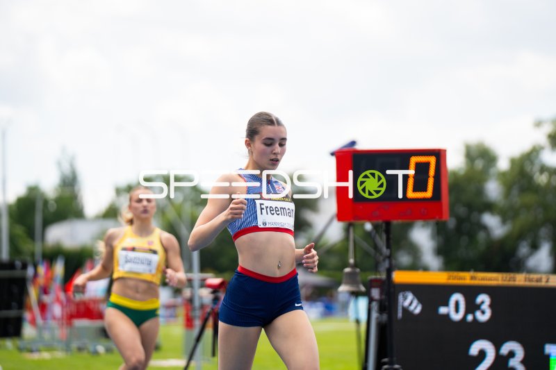 Ava Freeman (Great Britain) beim Sprint im Michael-Hoffmann-Stadion Mannheim
