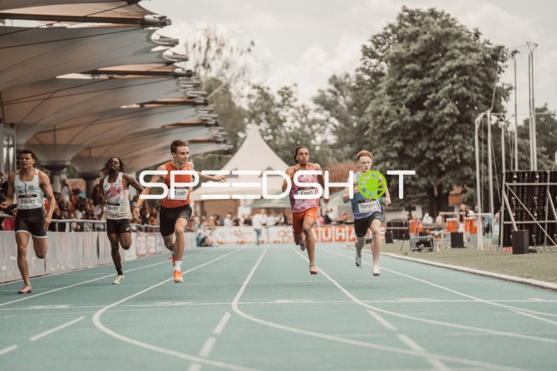 Philip Stroh (#51) im 200m-Sprint beim Michael-Hoffmann-Stadion Mannheim