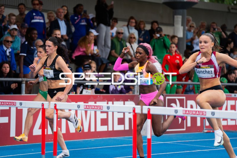 Jil Sanchez, Ndasi Daryl und Sereina Liem beim 100m-Hürdenlauf in Mannheim