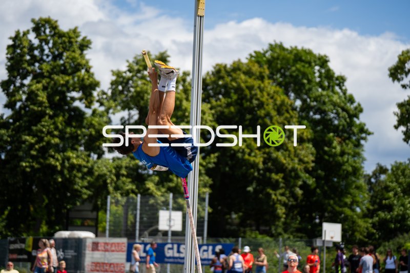 Stabhochsprung im Michael-Hoffmann-Stadion Mannheim