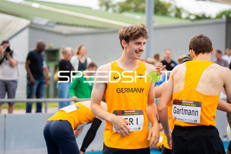 Nikolas Raeth lächelt nach dem Wettkampf bei der 32. Bauhaus Junioren-Gala in Mannheim