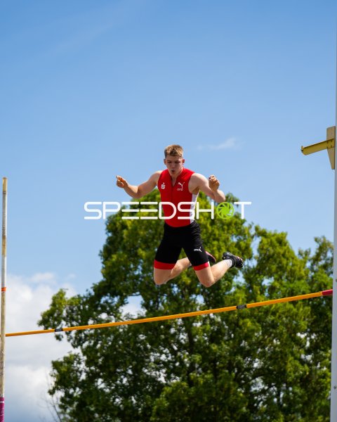 Stabhochsprung im Michael-Hoffmann-Stadion Mannheim
