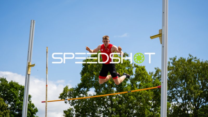 Stabhochsprung im Michael-Hoffmann-Stadion Mannheim
