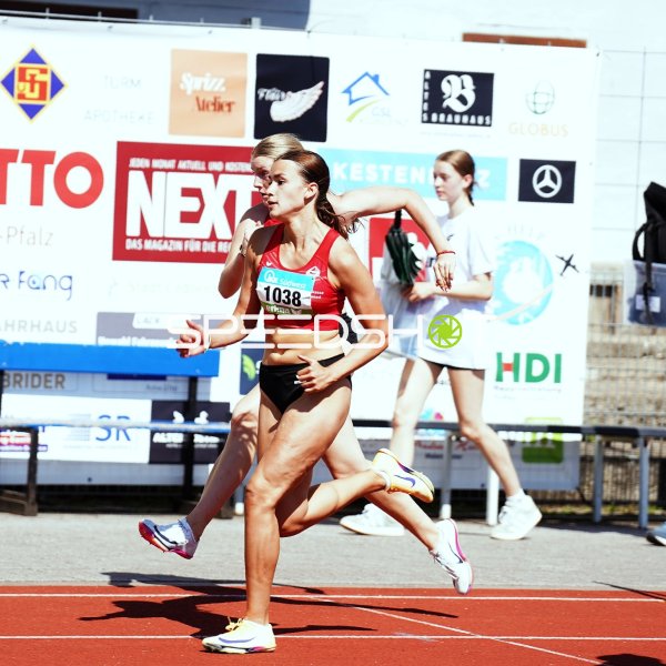 400m-Hürden im Stadion Oberwerth Koblenz