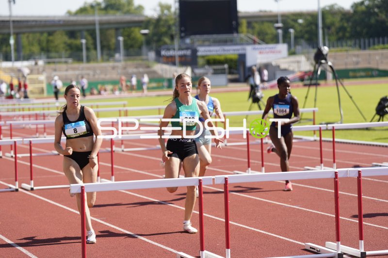 Olivia Nord und Lennja Streißle im 100m-Hürdenlauf in Koblenz