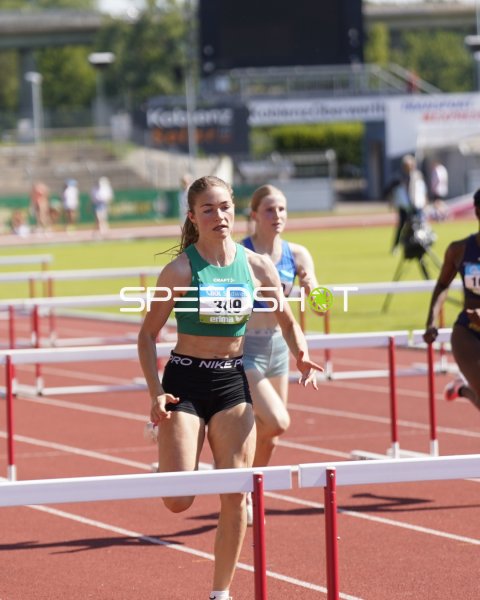 Olivia Nord und Lennja Streißle im 100m-Hürdenlauf in Koblenz