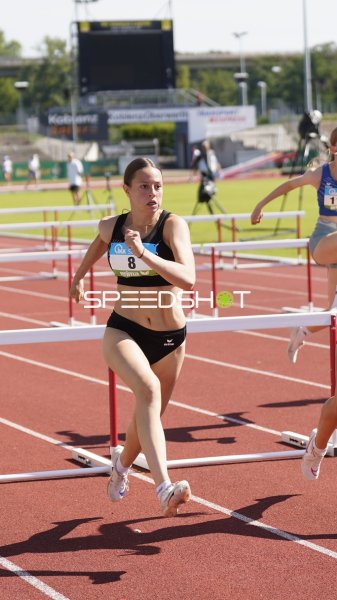 Jeanne Dilzer und Lennja Streißle im Hürdensprint in Koblenz