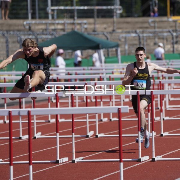 Mühlbauer Finn und Toldy Jonatan im Hürdenlauf im Stadion Oberwerth Koblenz