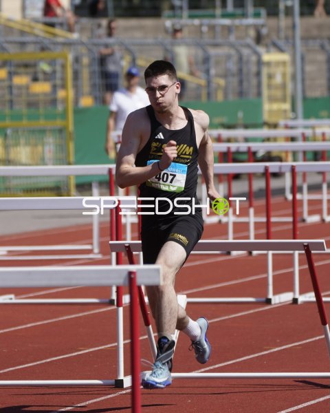 Toldy Jonatan im Hürdenlauf im Stadion Oberwerth Koblenz