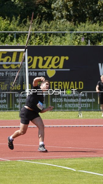 Albert Simon beim Speerwurf im Stadion Oberwerth Koblenz