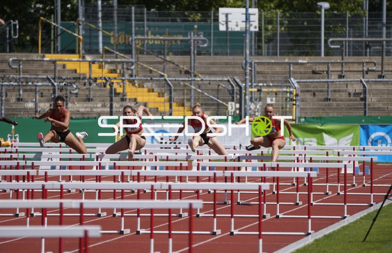 Leana Scholz, Julia Badenhausen und Nele Zwirner im Hürdensprint in Koblenz