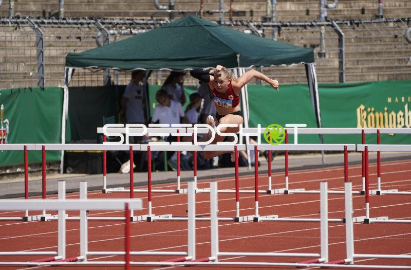 Scharf Alexandra beim Hürdenlauf im Stadion Oberwerth Koblenz