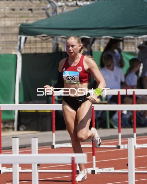 Scharf Alexandra im Hürdenlauf im Stadion Oberwerth Koblenz