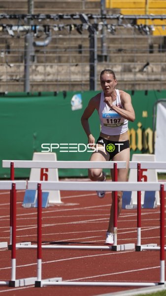 Franziska Blessin im Hürdenlauf beim Meeting in Koblenz