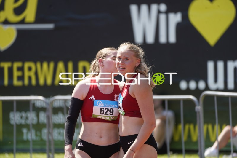 Müller Lilly und Teamkollegin beim Leichtathletik-Meeting in Koblenz