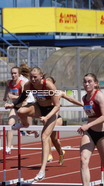 Schmerler Erik und Müller Lilly im Hürdenlauf im Stadion Oberwerth Koblenz