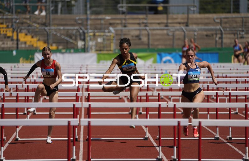 Nicole Frey, Denkey Julie und Frey Nicole im Hürdensprint in Koblenz