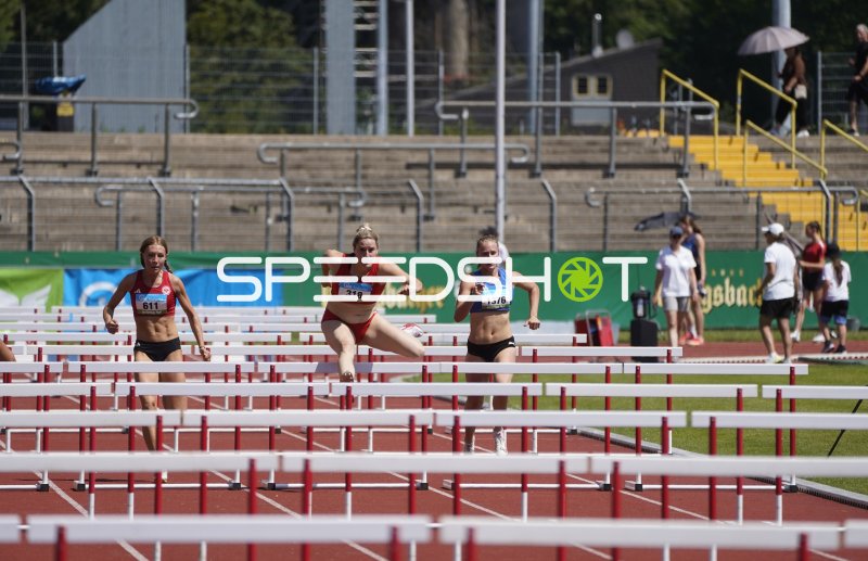 Katharina Gühlen und Alina Fischer im Hürdenrennen in Koblenz