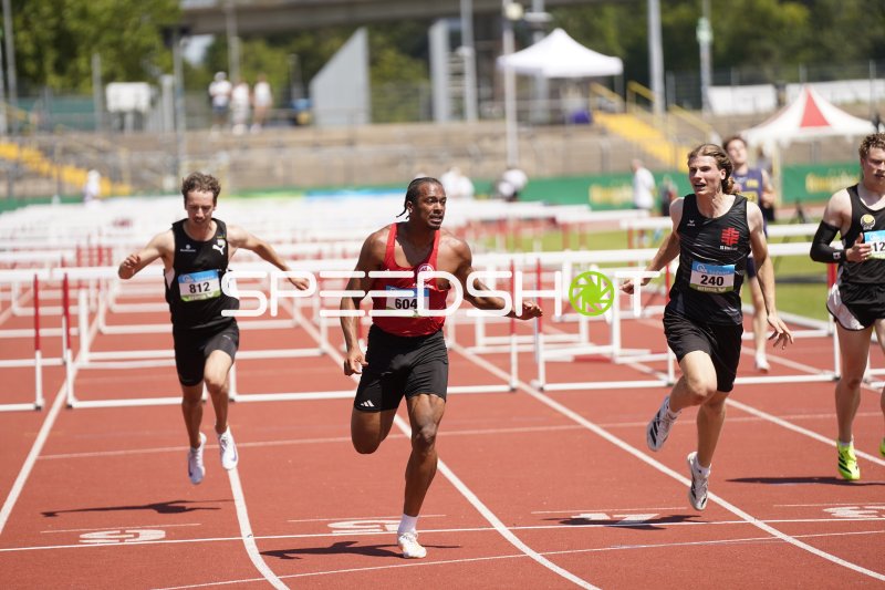 Fleurisson Fred Isaac, Giurgian Aaron und Bruno Betz im Hürdensprint in Koblenz