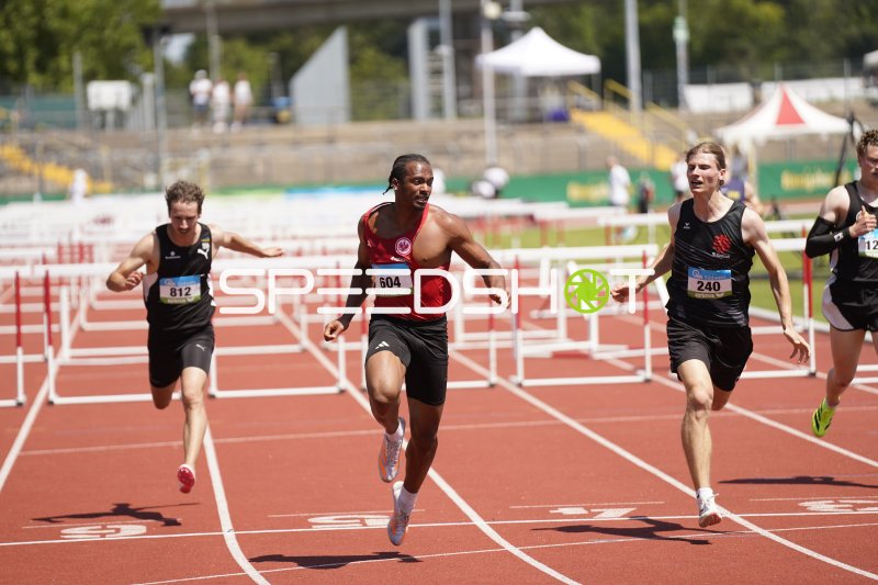 Fleurisson Fred Isaac, Mühlbauer Finn und Giurgian Aaron im Hürdensprint in Koblenz