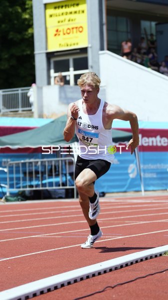 Göpfert Lucius im Sprint auf der Tartanbahn in Koblenz