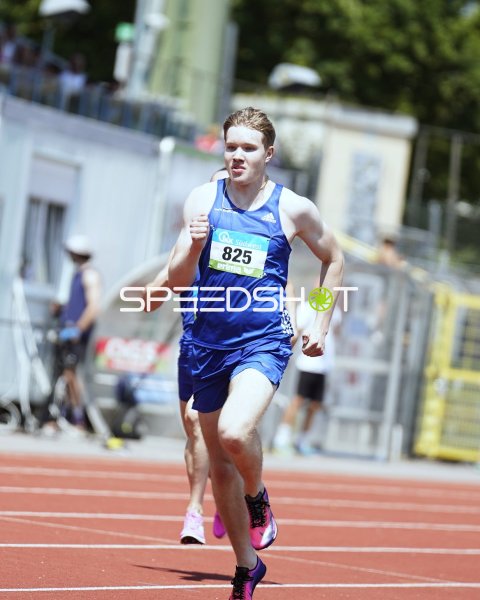 Schenk Jan, Dinges Felix und Tsimopoulos Angelos David im Sprint beim Stadion Oberwerth