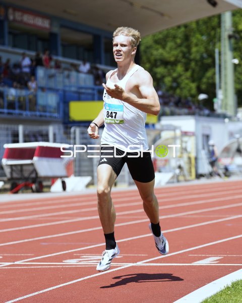 Göpfert Lucius im Sprint auf der Tartanbahn in Koblenz